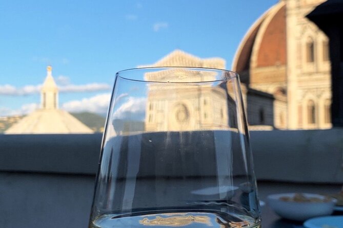 2H Private Rooftop Wine and Food Tasting Experience in Florence - What you actually taste: 4 wines, plus the bread and olive oil
