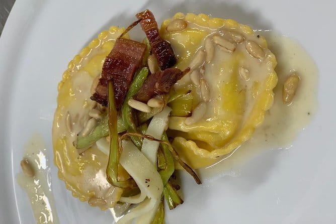 4 - Courses Dinner Interactive Cooking Lesson In Florence - Getting to InTavola and the 3-hour dinner rhythm