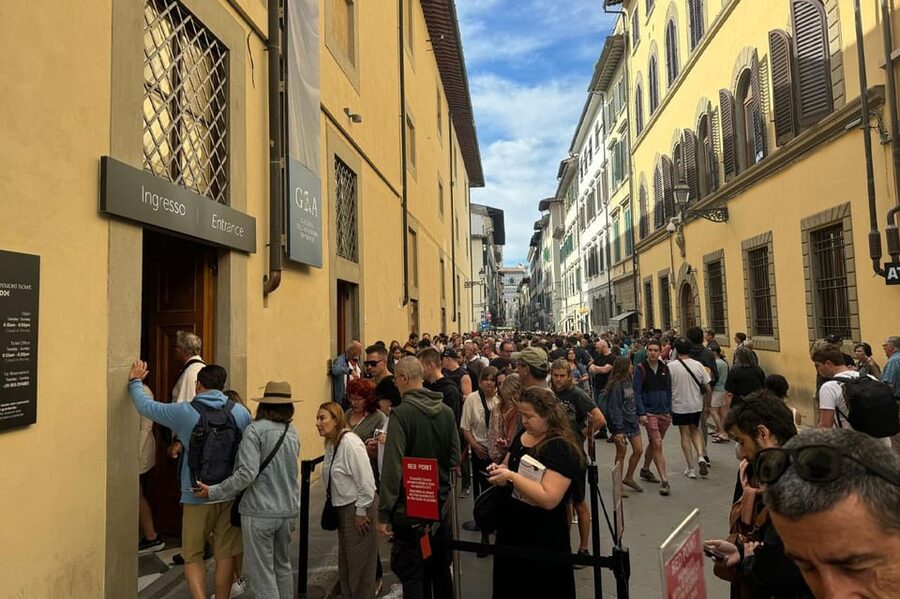 Accademia Gallery Priority Entry Ticket with e-Book - What’s included (and what is not), so you don’t get surprised