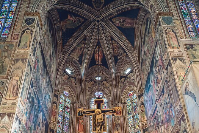 Basilica of Santa Croce: Where Legends Rest in Florence - Brunelleschi’s chapel and Donatello’s crucifix, where small details make a big impression