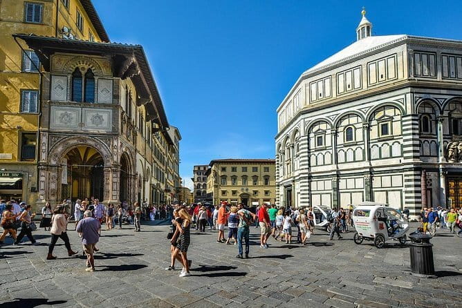 Best of Florence: Small Group Tour Skip-the-Line David & Accademia with Duomo - Mercato del Porcellino and Il Porcellino: a quick stop with a funny lucky ritual