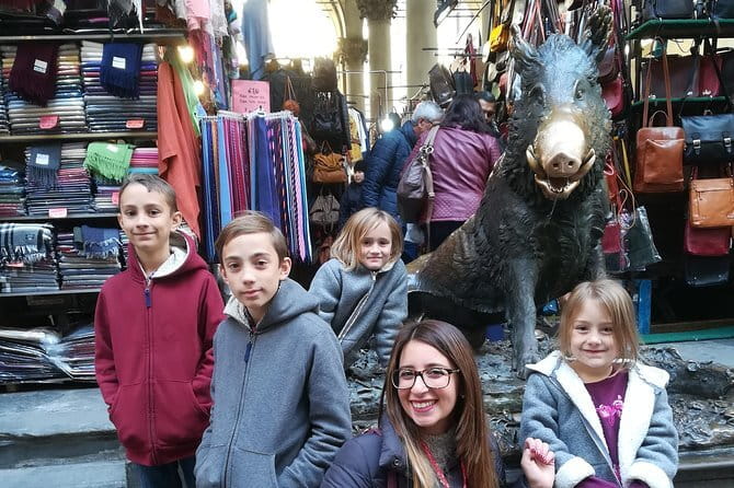 Best of Florence Tour for Kids & Families - Stop 3: Piazza della Signoria and a treasure-hunt mindset