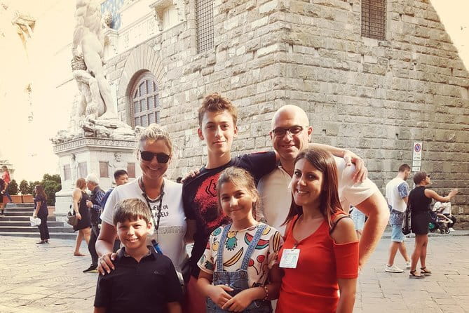 Best of Florence Tour for Kids & Families - Stop 1: Ponte Vecchio games at Florence’s oldest bridge