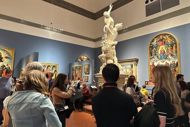 Best of Florence Tour with Uffizi and David - Ponte Vecchio: photos, but also the story behind the shops