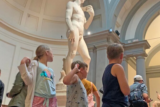 Best of Michelangelo in Florence Tour for Kids with Academy Gallery Fast Access - Piazza del Duomo: spotting the marbles and color from the right angle