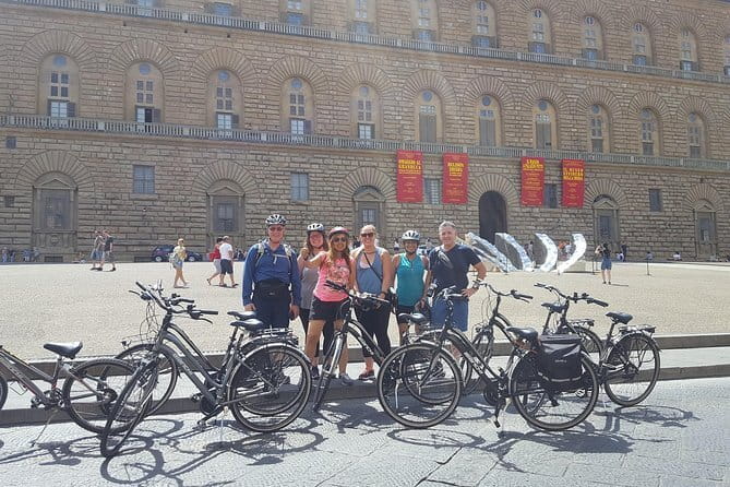 Bike Tour of Florence with Piazzale Michelangelo - Stop 5 and 6: Piazza Santo Spirito and Piazza De’ Pitti in Oltrarno