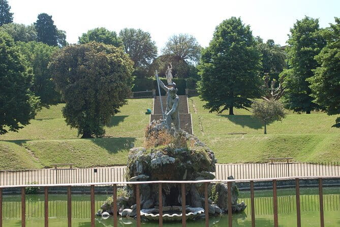 Boboli & Bardini Gardens: The Green Heart of Florence - Spring bonus: the famous wisteria tunnel in April and May