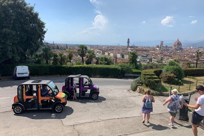 Center of Florence by golf cart - Stop 1: Basilica of Santa Croce and the piazza vibe
