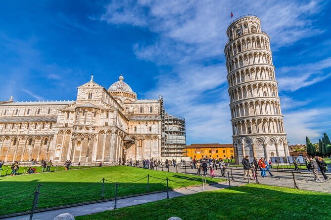 Chianti Best + Pisa, Wine and Wildlife walk, Siena, San Gimignano from Florence - San Gimignano Towers: Vernaccia Country With Medieval Detail