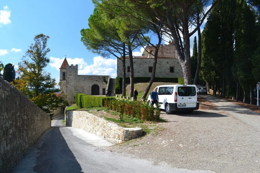 Chianti Rufina: Wine Tour in Castle & Historical Villa - Afternoon Wine Tastings in the Chianti Hills