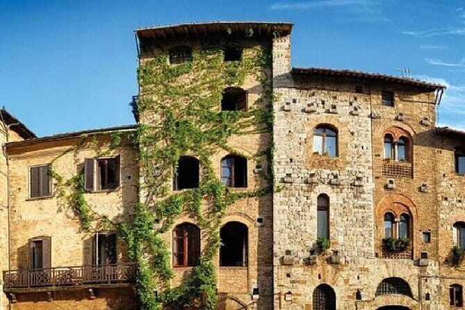 Chianti, San Gimignano and Siena Full Day Trip with Wine Tastings - Piazza del Duomo: the Gothic cathedral moment