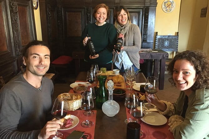 Chianti Wine Tour with 3 Wineries, Food Pairings and Tuscan Lunch - The big idea: why this Chianti tour is a smarter way to taste