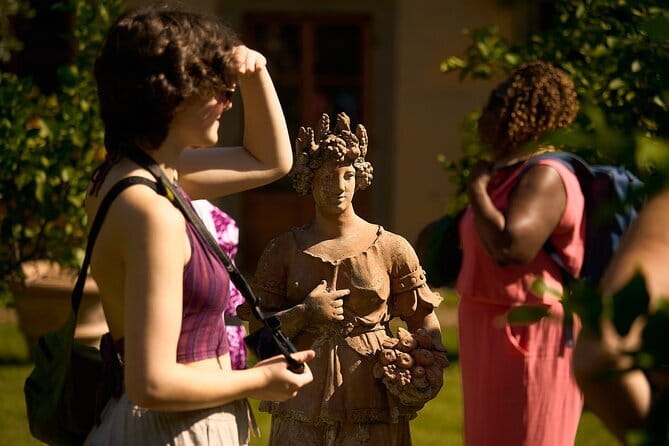 Chianti Wine Tour with Tastings Semi-Private Experience - Stop 1, Castello di Gabbiano: Estate Setting And Your First Tasting