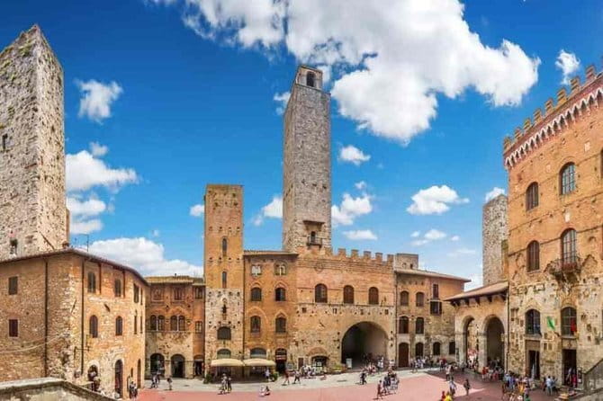 Cinque Terre and Pisa Full Day Tour from Florence - Manarola: narrow streets, pastel views, and two hours to roam