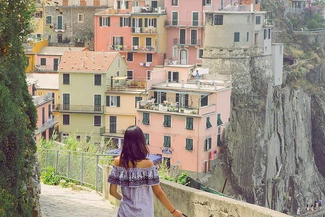 Cinque Terre Day Trip from Florence: Guided Round-Trip Bus - Moving between villages: trains and boats, weather permitting