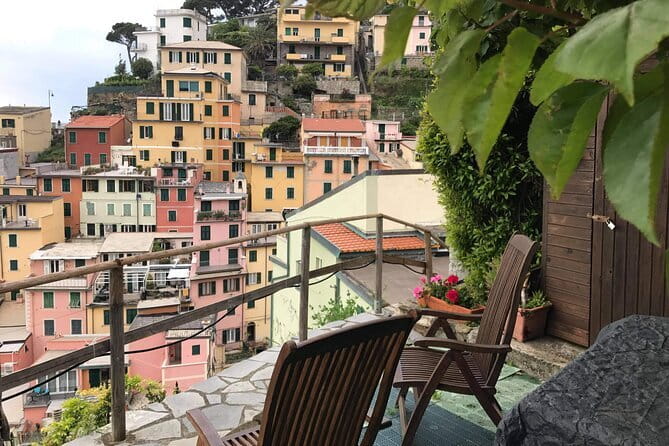 Cinque Terre Day Trips From Florence Sunshine and Discovery - La Spezia and the Cinque Terre Train Ride Between Towns
