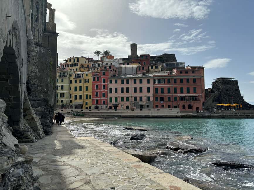 Cinque Terre: Full-Day Private Tour from Florence - Vernazza by public boat: why that ride is part of the story