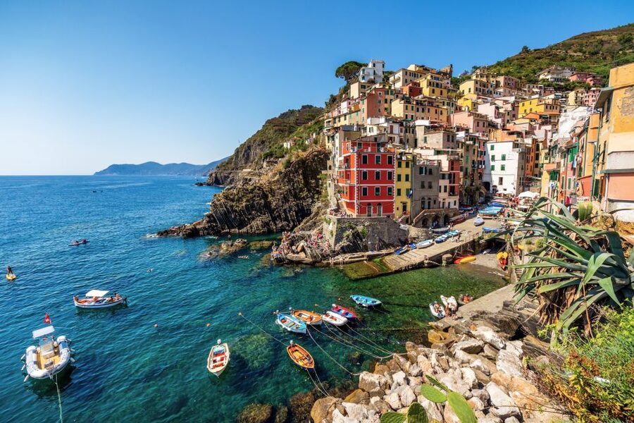 Cinque Terre: Full-Day Private Tour from Florence - From Florence into western Tuscany: your morning drive won’t be wasted time
