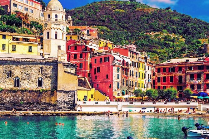 Cinque Terre Vibes with Postcard Perfection and Lunch Treats - Florence pick-up at 7:00 am, then you’re already on the coast