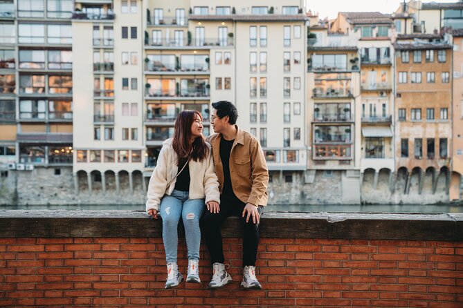 Classic Photoshoot in Florence - Price and Value: $59 Per Group for a 30-Minute Photo Plan