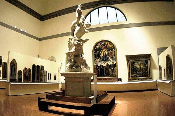Combo Tour - Uffizi Gallery And Accademia Gallery Tour - Headsets and group size: hearing the story without the neck workout