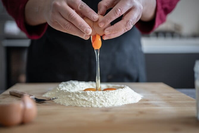 Cooking class and home made pasta in Florence with LA VIVANDIERA! - Dough 101: The Old Rolling-Pin Method