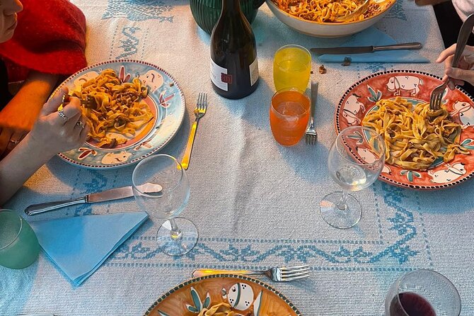 Cooking Class for Pasta Lovers in Florence Country House - Starting at Piazza Lorenzo Ghiberti, then shopping like locals