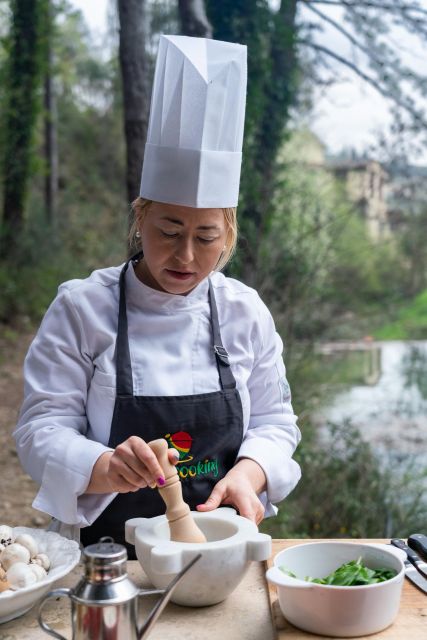 cooking pasta class - Pace, Atmosphere, and the Wood-Fire Factor