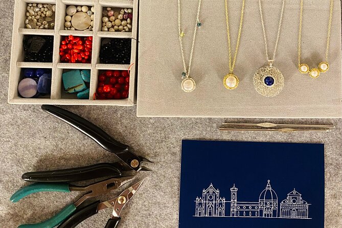 Create your own Jewellery in Florence - How Maria teaches the technique, step by step