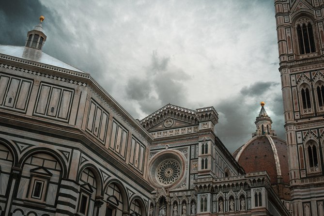 Dan Brown’s INFERNO Walk with a Local - Start at Fontana del Porcellino, then aim for the story