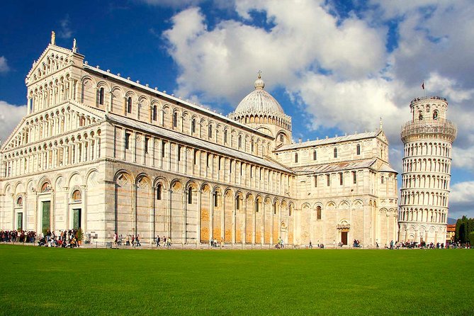 Day Trip Pisa, Siena, San Gimignano. - San Gimignano time: 14 towers, the Duomo, and the town’s small-town sights