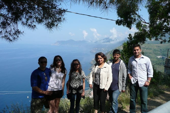 Day trip to Cinque Terre by Deluxe minivan & Hiking - Key highlights at a glance