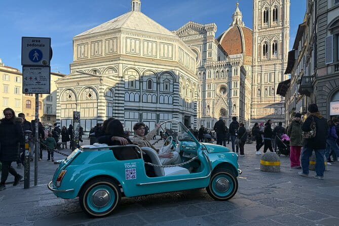 Discover Florence city center on e-cabriot fiat 500 - Stop-by-stop: how the route helps you see the real highlights