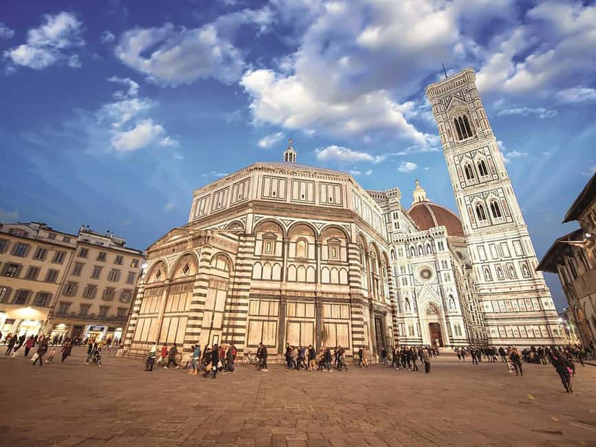 Discover Florence Walking Tour: Guided Tour - The guide impact, multilingual options, and who this tour suits
