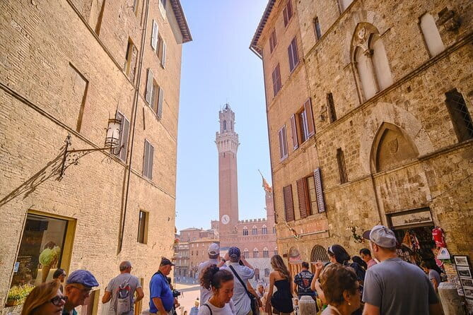 Discover Lucca and Pisa and Enjoy Buccellato Cake: Full Day Tour - Pisa Free Time: Photos, Cappuccino, and Buying Souvenirs the Easy Way