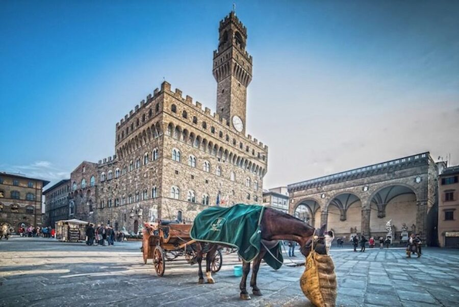 Essential Florence Walking Tour to discover its history - Why Florence Works Best With a Guide on Foot
