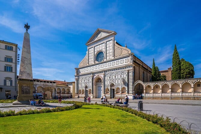 Essential Florence Walking Tour with an Expert Local Guide - Santa Maria Novella to the Renaissance palaces: power made decorative