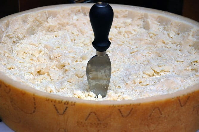 Exclusive Emilia-Romagna,Parmigiano, Prosciutto, Balsamic, Wine - A food production day trip, not a quick taste-and-go