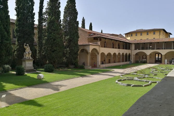 Florence: 1.5-hour Santa Croce Guided Experience - Comfort and practical notes that save your day