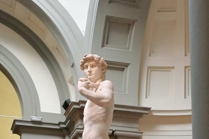 Florence: 1-hour Accademia Gallery guided experience with entrance tickets - Photos, crowd flow, and how to pace yourself