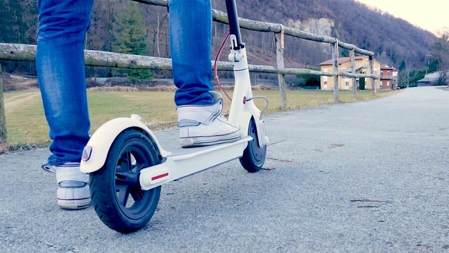Florence: 2-Hour Sightseeing Tour by Electric Scooter - Gliding between Florence landmarks on an electric scooter