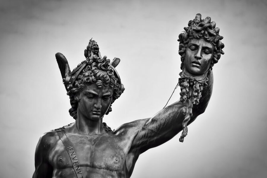 Florence: 2-Hour The Secrets of the City Walking Tour - Finding monuments most people walk past
