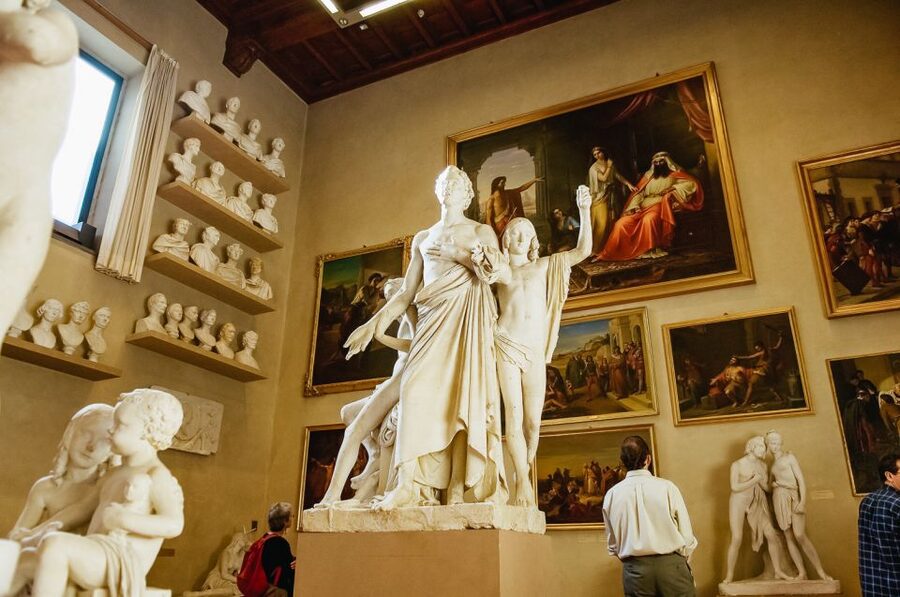 Florence: Accademia, Uffizi, and City Center Walking Tour - Group size, guides, and the vibe you should expect
