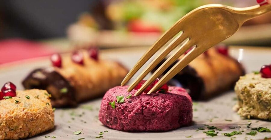 Florence: Armenian Food Experience in Ararat Restaurant - The three-course menu: you choose your path