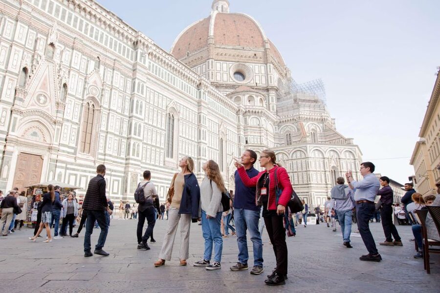 Florence: Audio Guided Walking Tour led by Tour Leader - Piazza del Duomo: learning what to notice before you look