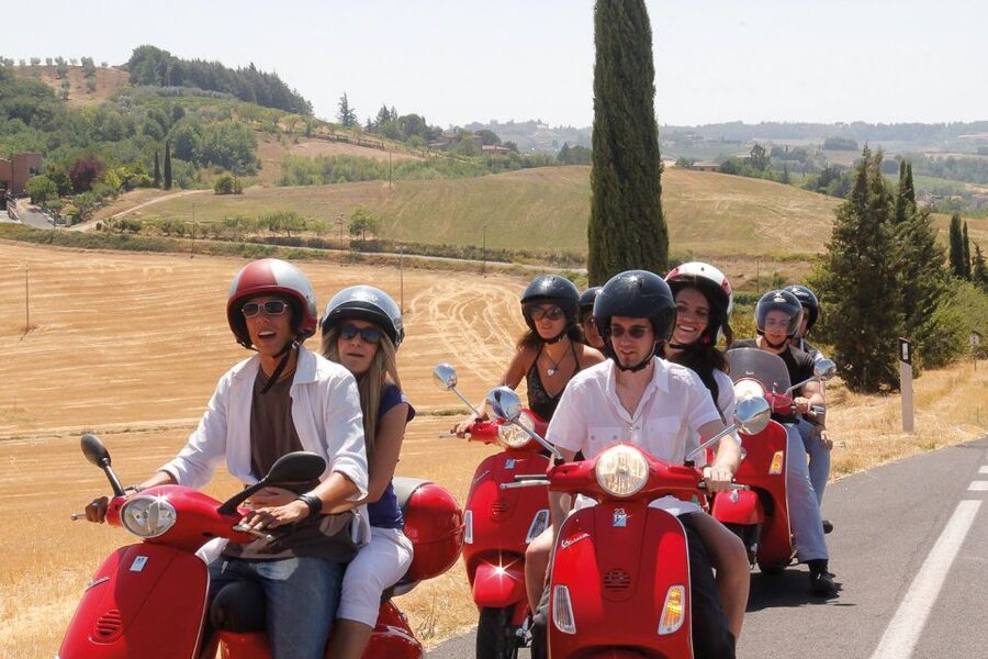 Florence/Badesse: Tuscany Group Vespa Tour with Wine Tasting - Why This Vespa-and-Chianti Day Works