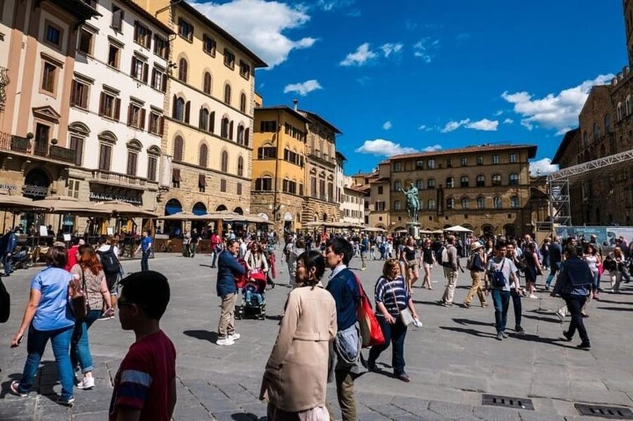 Florence : Best of Florence Walking Tour - Starting at Borgo Santa Croce 6, by Palazzo Roselli Cecconi