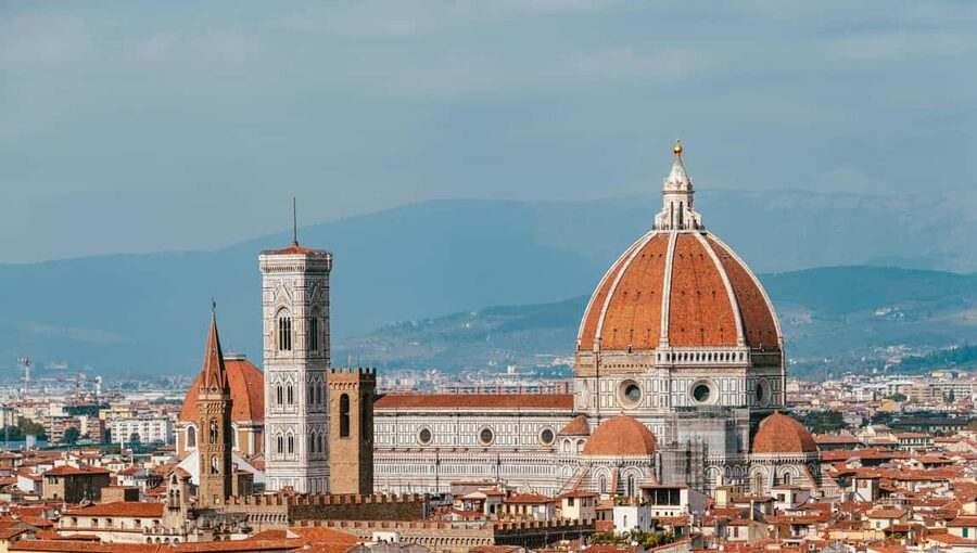 Florence: Brunelleschi’s Dome Guided Tour for City Views - Small-group size: the difference between a tour and a scramble