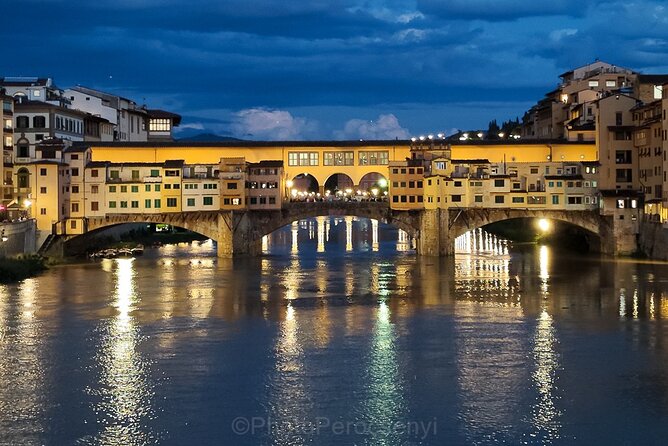 Florence by Night Photo Tour with a Professional Photographer - Piazza della Signoria: Strong Shapes, Strong Contrast