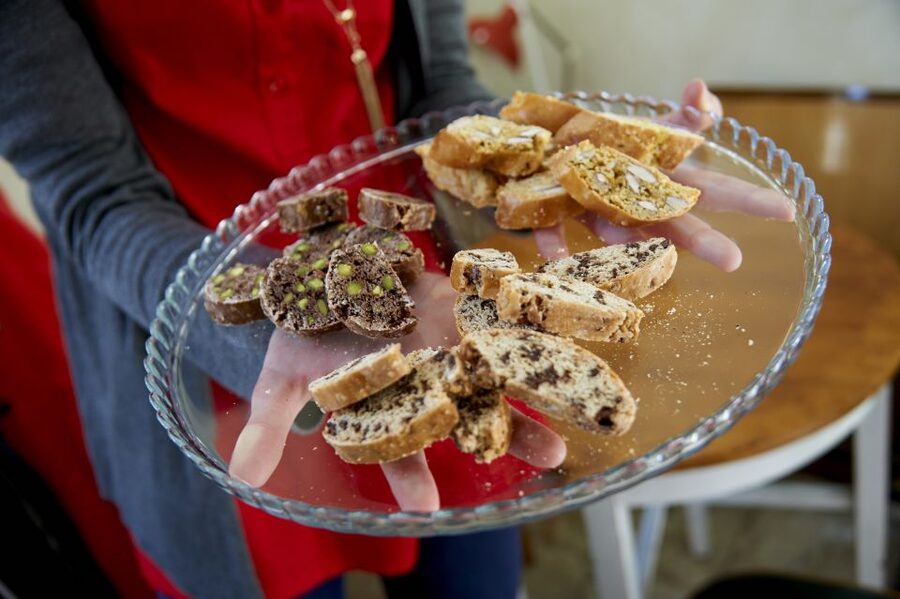 Florence Central Market Food Tour with Eating Europe - Who this Florence food tour is best for